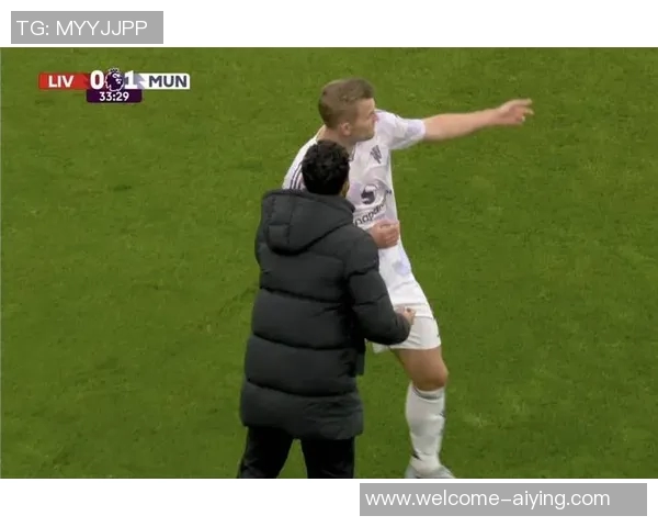 德里赫特成为曼联本赛季英超唯一全勤球员展现后防实力