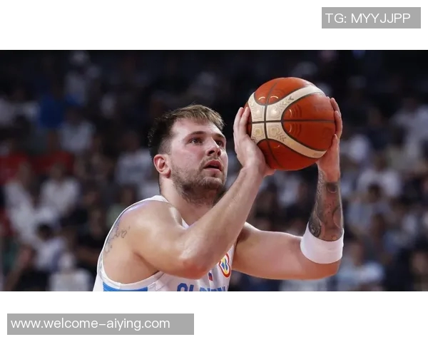 东契奇复出状态火热上半场14投5中斩获18分并送出5助攻